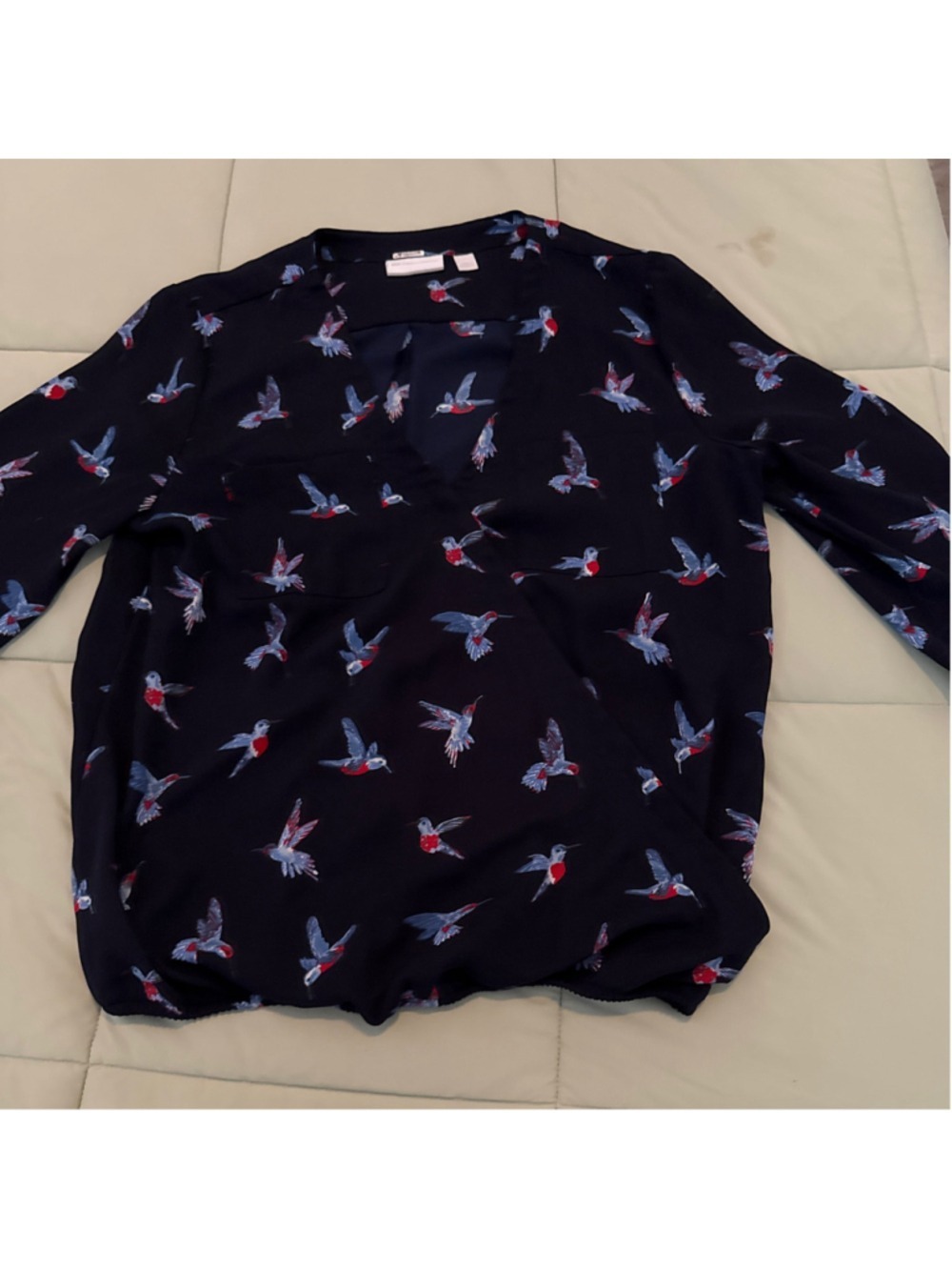 #0245 - Women's New York & Company Blouse S Navy Red Hummingbird Print